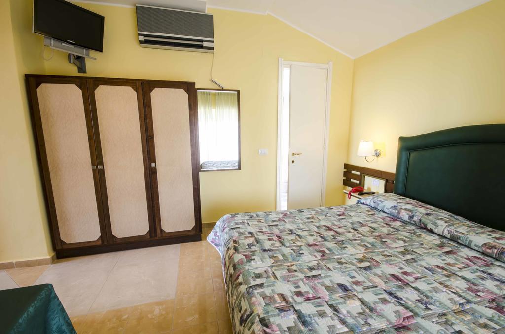 Hotel Tarconte Tarquinia Exterior photo