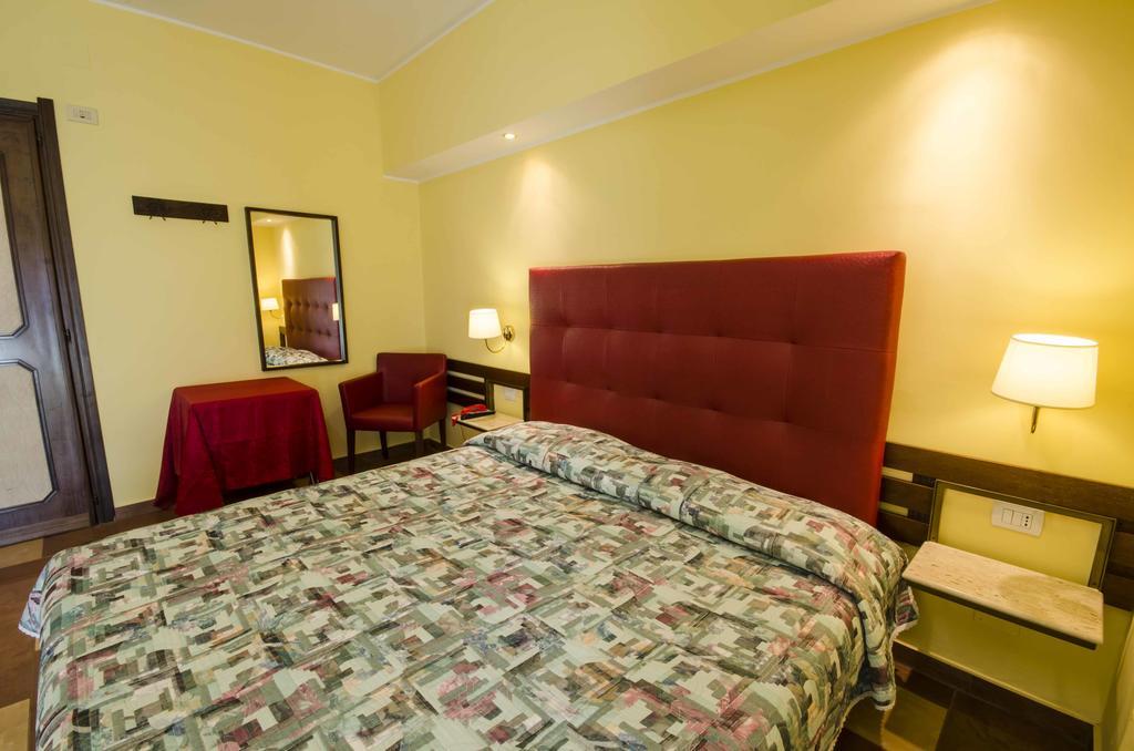 Hotel Tarconte Tarquinia Exterior photo